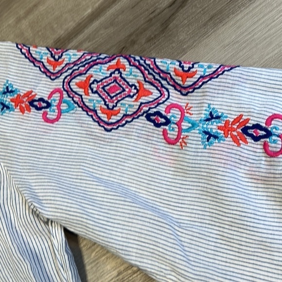 Chico's Women's Blue Embroidered Bohemian Tassel Blouse Top - Size Small - Picture 4 of 8